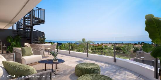 Espectacular apartamento con solárium y vistas en Venta en Estepona. Málaga - MALAGA