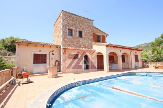 Gran chalet con dos piscinas a pocos minutos de Alqueria Blanca - BALEARES