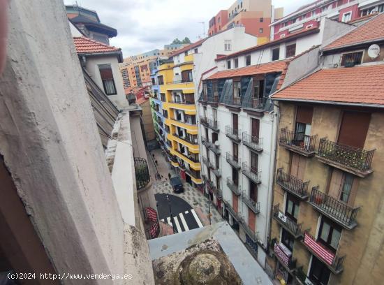 PISO EN EL CASCO VIEJO PARA REFORMAR A TU GUSTO - VIZCAYA