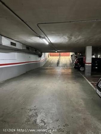 ¡Oportunidad única! Plaza de parking en el centro de L'Hospitalet de Llobregat - BARCELONA