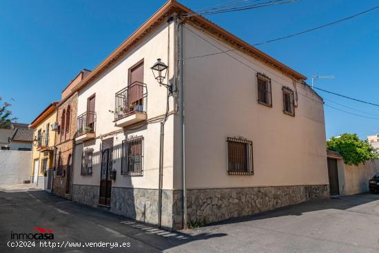 CHALET CON PISCINA EN LOS OGIJARES - GRANADA