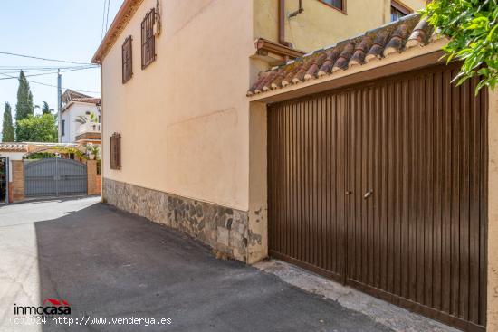 CHALET CON PISCINA EN LOS OGIJARES - GRANADA