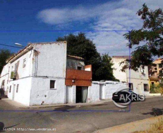  Estupendo terreno urbano en Toledo con edificaciones en su interior, ¡visítelo! 