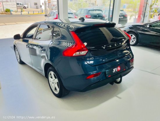 Volvo V40  2.0D 120 CV - Benalup