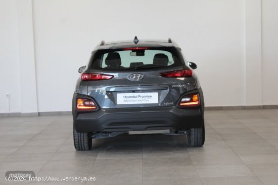 Hyundai Kona 1.6 GDI HEV KLASS DT 141CV de 2020 con 69.400 Km por 20.900 EUR. en Cadiz