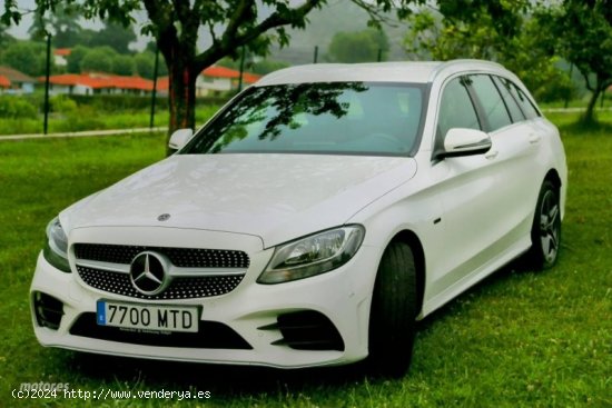  Mercedes Clase C 300 de hibrido enchufable de 2019 con 85.000 Km por 33.500 EUR. en Asturias 