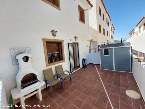 APARTAMENTO A PIE DE CALLE . - ALMERIA