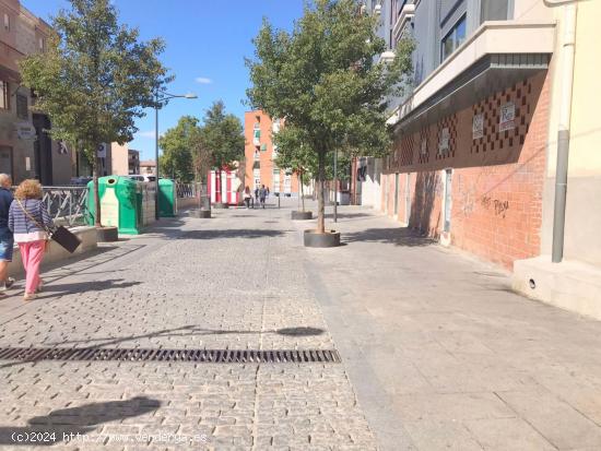 ((URGE VENTA)) LOCAL COMERCIAL DE 90 m2 EN EL CENTRO DE ARGANDA DEL REY - MADRID