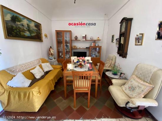 CASA CON TEJADO NUEVO A LA VENTA - CORDOBA