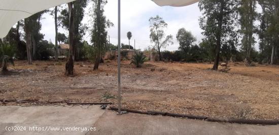  TERRENO CON DOS VIVIENDAS EN LA ZONA DE LA JARA - CADIZ 