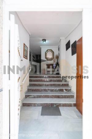 SE VENDEN PISOS EN ZONA EL ZAPILLO DE ALMERIA CON ASCENSOR 146M2 - ALMERIA