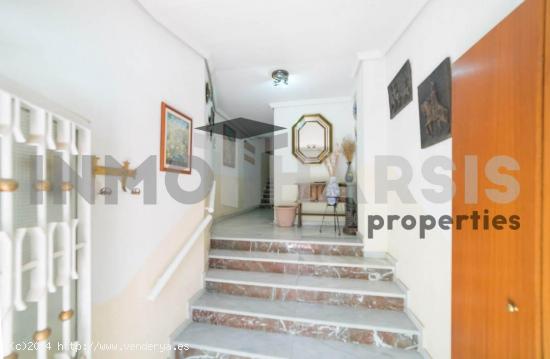 SE VENDEN PISOS EN ZONA EL ZAPILLO DE ALMERIA CON ASCENSOR 146M2 - ALMERIA