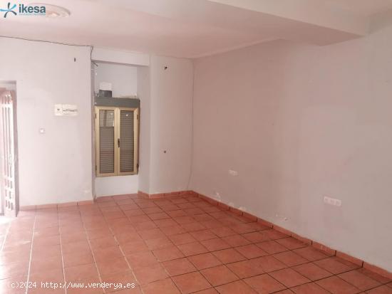 Vivienda en venta en Baena (Córdoba), a escasos metros de la parroquia Santa María la Mayor - CORD