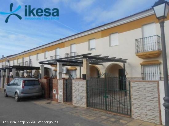  VENTA DE CASA EN SAN BARTOLOMÉ DE LA TORRE, HUELVA - HUELVA 