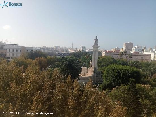 VENTA DE PISO EN PLAZA DE ESPAÑA, CADIZ - CADIZ