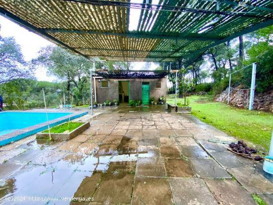  ZONA TRASIERRA – Parcela de 3210m² con construcción de 40m² y Piscina. - CORDOBA 