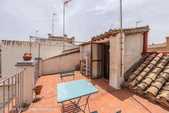 FANTÁSTICA CASA EN PLENO CENTRO, JUNTO AL CORTE INGLÉS - GRANADA