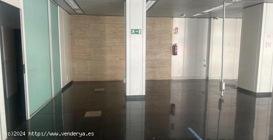 Local comercial de 225 m2 en Avda. Primo de Rivera !! - MURCIA