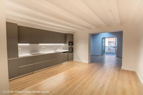  Piso reformado en El Raval - Ref. 1283 - BARCELONA 