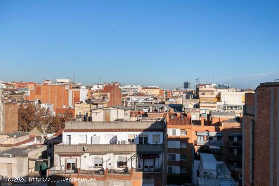  Cómodo apartamento amueblado a pasos de la estación &quot Badal&quot  - BARCELONA 