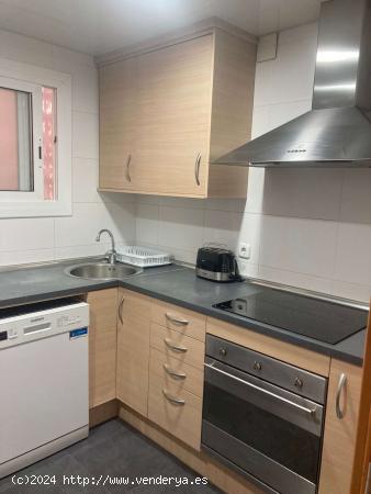 Apartamento de 3 dormitorios en alquiler en Barcelona - BARCELONA