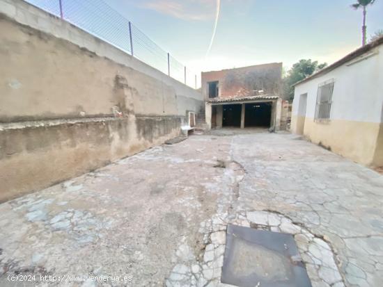 ESTUPENDA CASA CON TERRENO EN LA APARECIDA A SOLO 5 MINUTOS DE ORIHUELA CON PARCELA  ¡VISITELA! - A