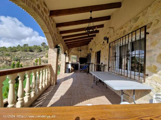 ¡Espectacular y única!,   este impresionante chalet en Fuente Blanca, pedanía de Fortuna. - MURCI