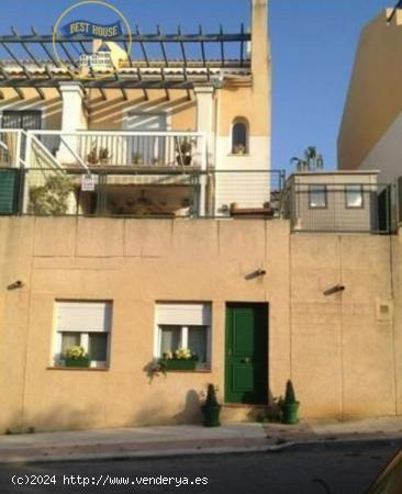 Gran adosado con apartamento independiente en Xarblanca,Marbella - MALAGA