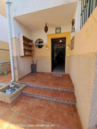 Gran adosado con apartamento independiente en Xarblanca,Marbella - MALAGA