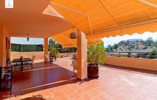 EXCLUSIVO CHALET CON ENCANTO EN EL LIMONAR ALTO (MALAGA) - MALAGA