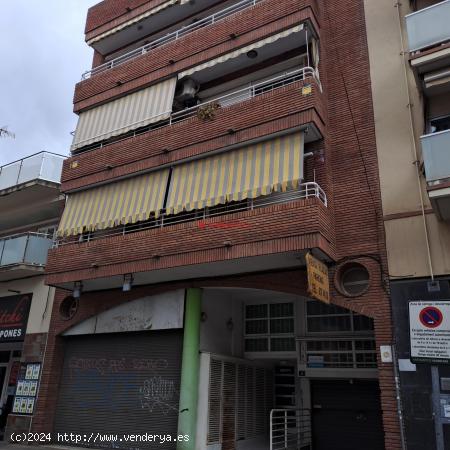 Local en venta en La Torre-roja-Campreciós-Grup Sant Jordi - BARCELONA