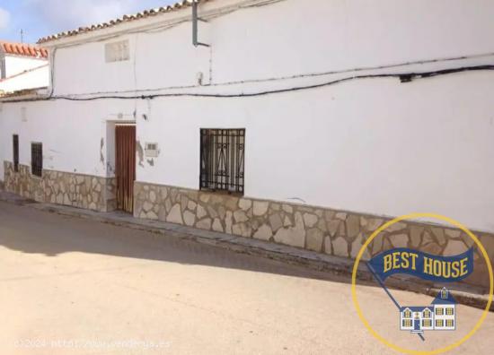  SE VENDE CASA DE PUEBLO ECONÓMICA IDEAL PARA INVERTIR - CUENCA 