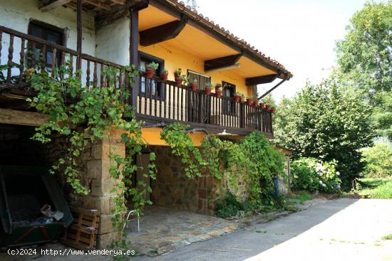 Dos Casonas Cántabras de piedra en Puente Viesgo, Vargas, Cantabria con 15.000 m2 de terreno - CANT