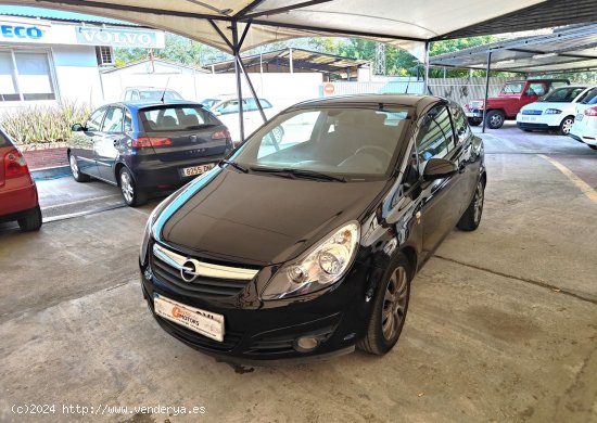 Opel Corsa 12. ESSENTIA - Cornella de Terri