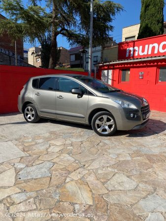 Peugeot 3008 Confort 1.6 HDI 110 FAP - Sabadell