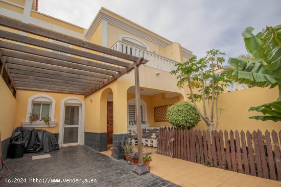 ADOSADO CON TERRAZAS Y JARDIN EN BUENAVISTA - SANTA CRUZ DE TENERIFE