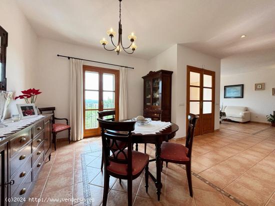 Chalet de ensueño con piscina y vistas a la Serra de Tramuntana en Alaró, Mallorca - BALEARES