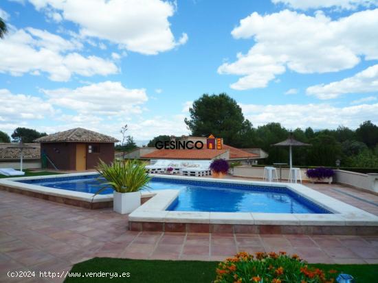 IMPRESIONANTE CHALET EN VENTA EN ONTINYENT - ZONA SANTA ANA - VALENCIA