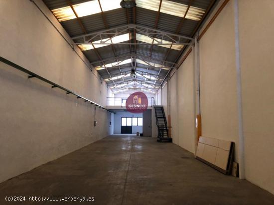  NAVE INDUSTRIAL EN ALQUILER, MUY BIEN COMUNICADA - VALENCIA 