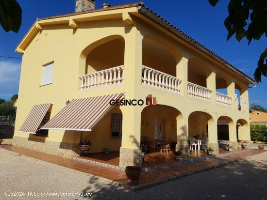 PRECIOSO CHALET EN VENTA EN AGULLENT - VALENCIA