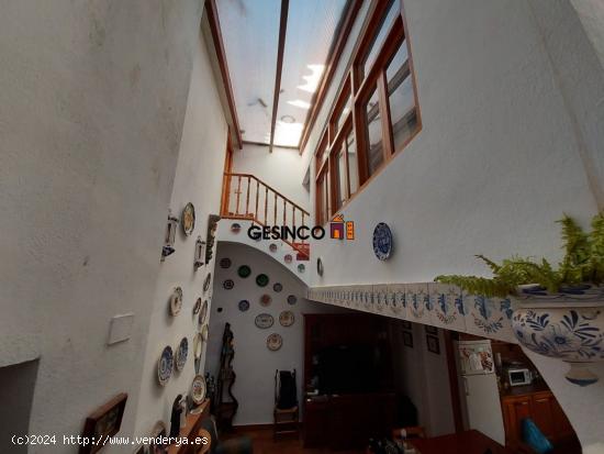 CASA BIEN SITUADA EN PLENO CASCO ANTIGUO - VALENCIA