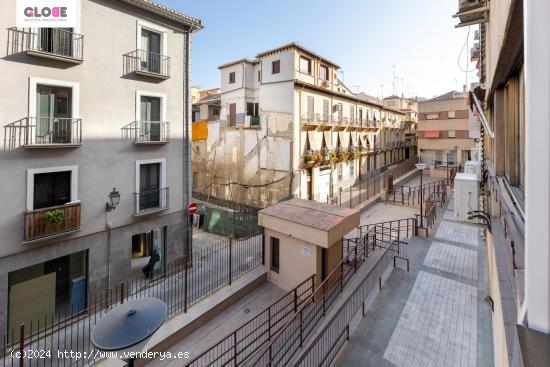 Venta de piso en Granada (Zona Centro-Sagrario) - GRANADA