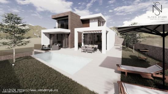 ¡Descubre la maravillosa Villa Moderna en construcción en la exclusiva zona de Cerros de Águila! 