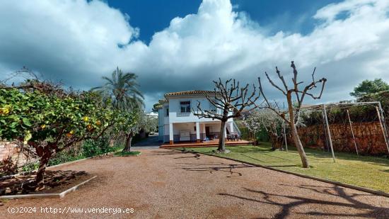  EXCLUSIVO CHALET  EN ZONA EL BRILLANTE, CON PARCELA DE 1.244 MTS CUADRADOS,  A UN PRECIO INCREIBLE!! 