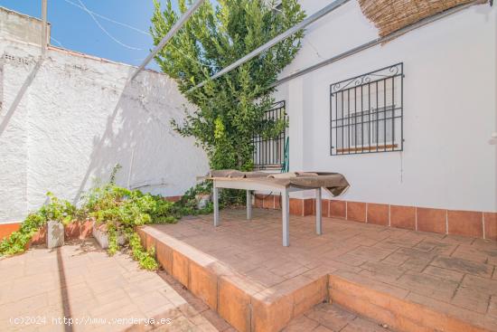 Venta de casa en Tozar - GRANADA