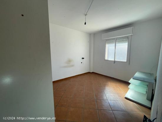  Venta de piso en La Carolina (Jaén) - JAEN 