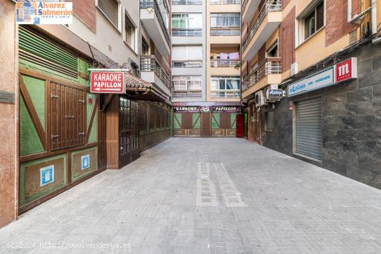  Se vende Local comercial en Plaza de Toros - GRANADA 