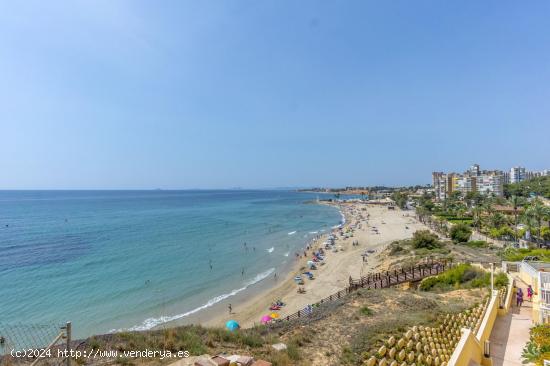 Apartamento con vistas al mar a 50m de la playa en Campoamor - ALICANTE