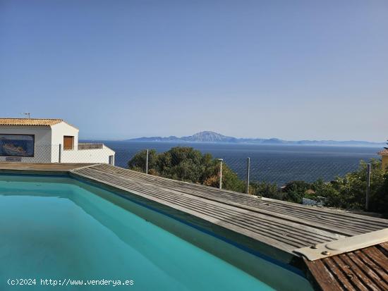 ¡Oportunidad única! Chalet con vistas impresionantes en El Faro - CADIZ