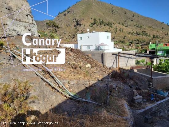 Terreno urbano con dos casa para reformar en Acojeja Guia de Isora - SANTA CRUZ DE TENERIFE